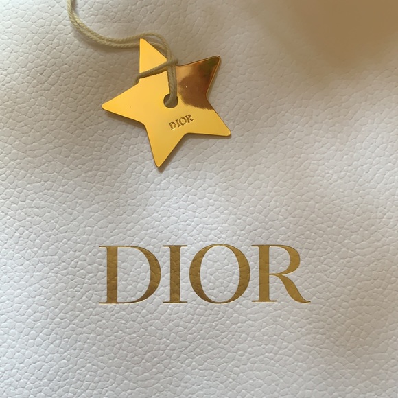 Attention Dior Lovers - Picture 2 of 3